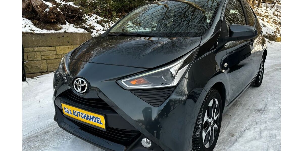 Toyota Aygo (X) 35.000 km 12.490 &euro; Hamburg 22529