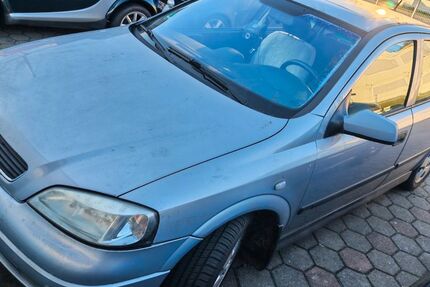 Opel Astra 128.345 km 900 &euro; Hamburg 22045