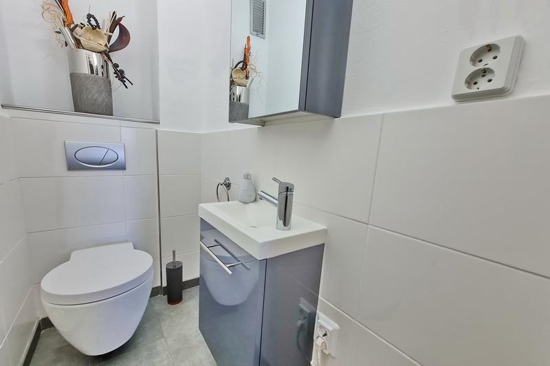 *** Über 9 % Rendite möglich durch Kurzzeit-Vermietung *** Gefragte City-Lage in Schenefeld! - Etagenwohnung Schenefeld | Angebot:21114060