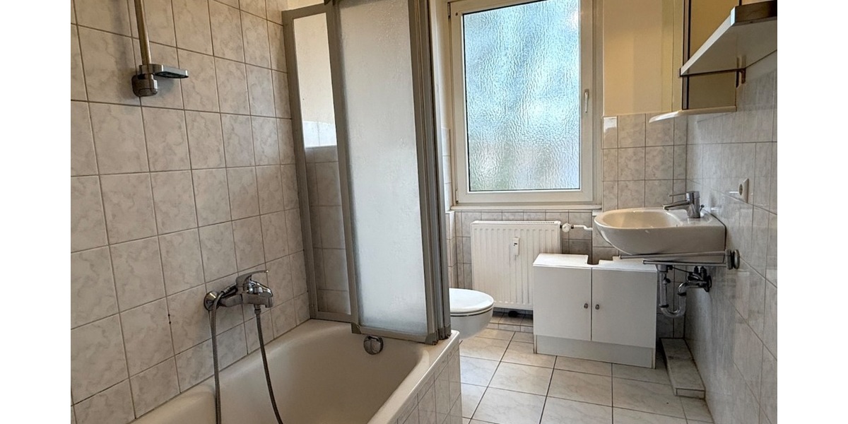 Einfach Klasse! Renovierte ETW mit Süd-Balkon - Etagenwohnung Halstenbek | Angebot:24615941