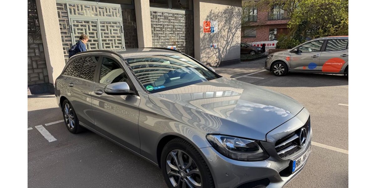 Mercedes-Benz 220 199.999 km 12.900 &euro; Hamburg 22303