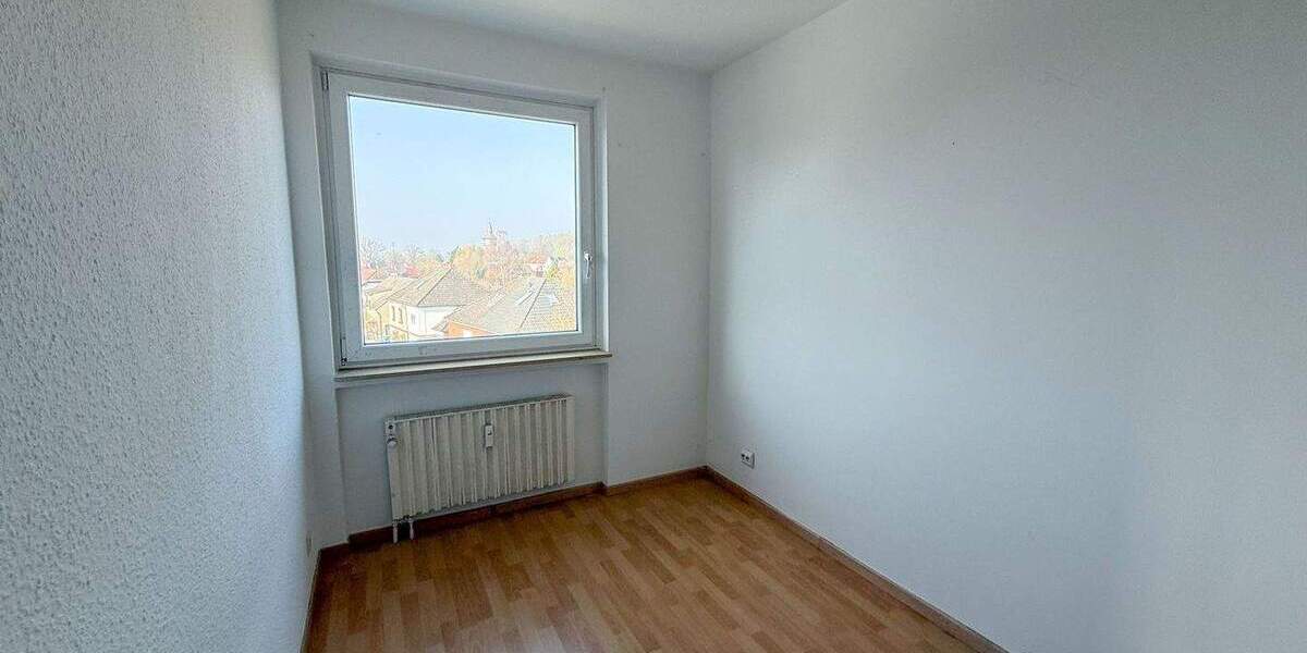 Etagenwohnung Pinneberg - 4 Zimmer, 88 m&sup2;, 199.000&euro; | Angebot:25660526