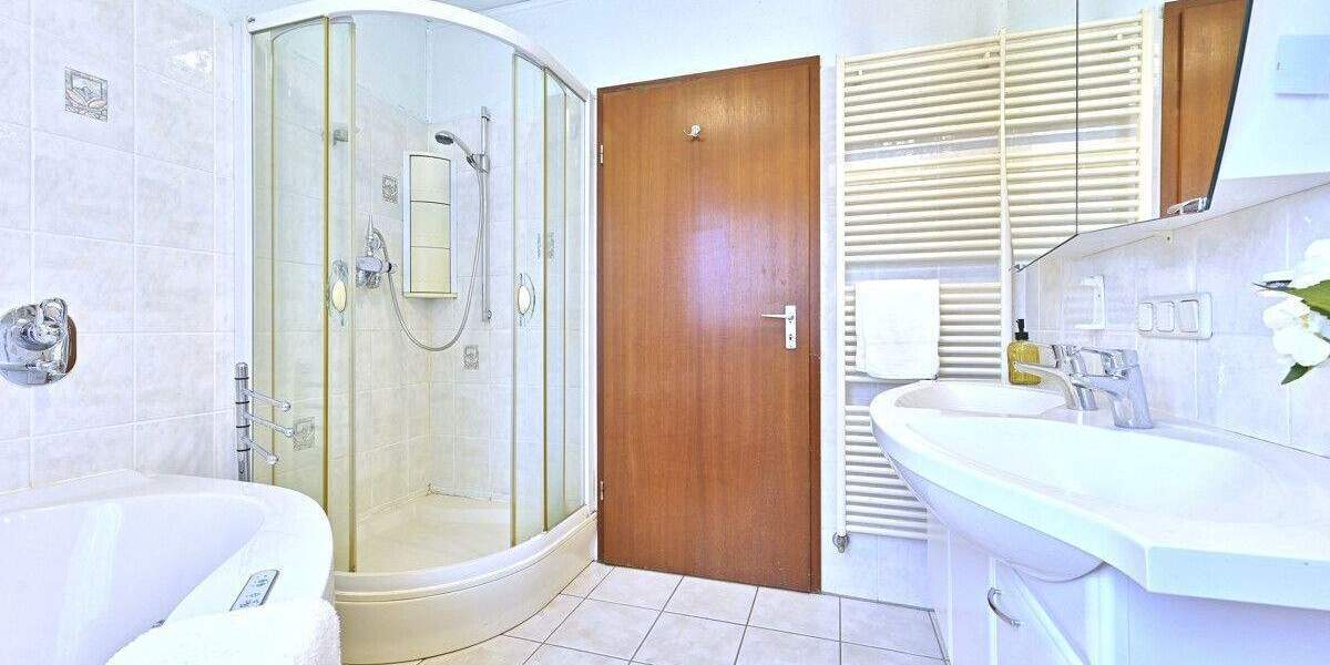 Einfamilienhaus Wedel - 6 Zimmer, 150 m&sup2;, 490.000&euro; | Angebot:25690476