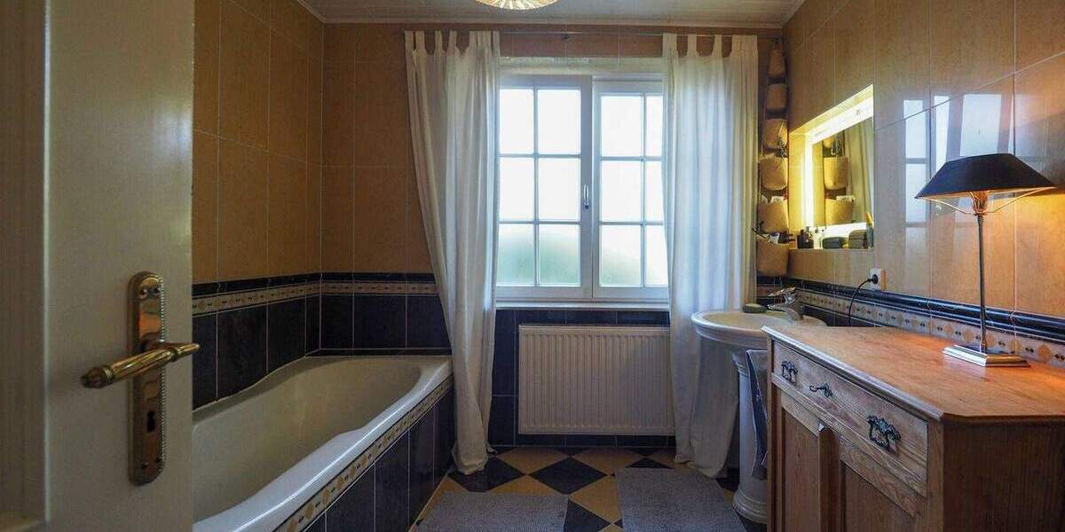 Einfamilienhaus Rellingen - 5 Zimmer, 178 m&sup2;, 795.000&euro; | Angebot:25708429