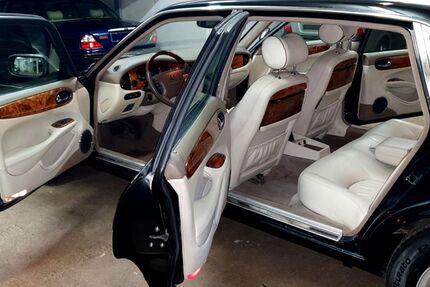 Jaguar Daimler 164.940 km 16.990 &euro; Hamburg 22085