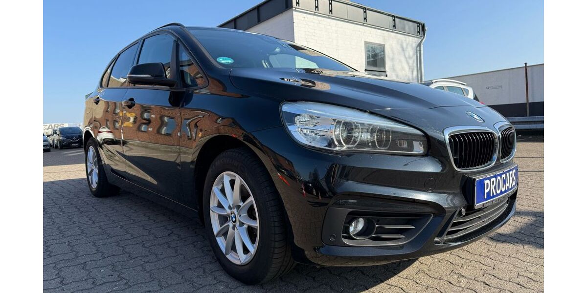 BMW 218 143.500 km 9.990 &euro; Hamburg 20537