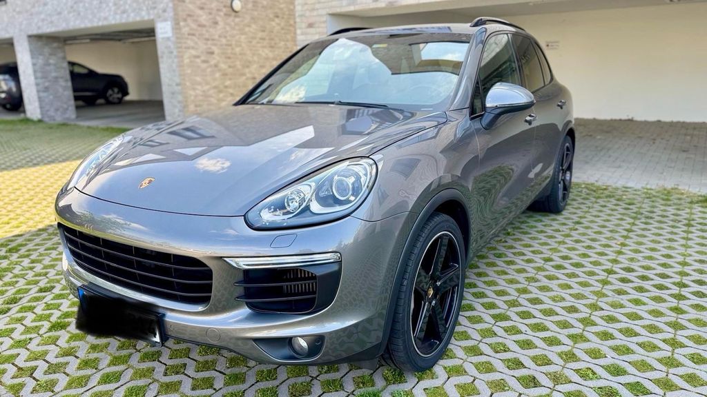 Porsche Cayenne 144.000 km 37.250 &euro; Hamburg 21149