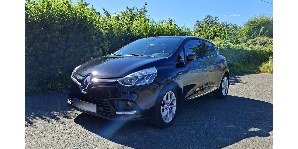 Renault Clio 85.800 km 8.300 &euro; Hamburg 22043