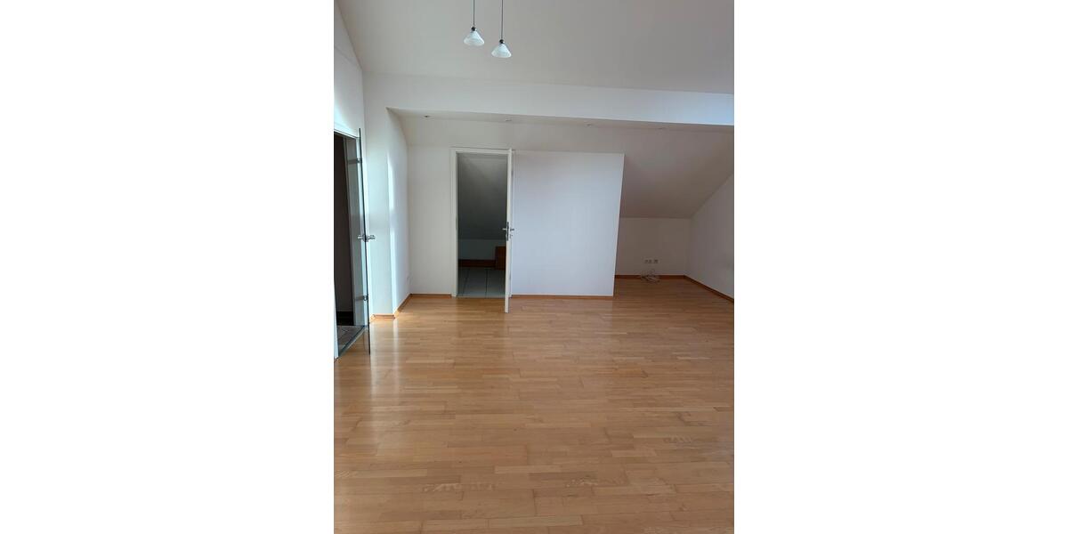 Etagenwohnung Klein Nordende - 3 Zimmer, 105 m&sup2;, 1.190&euro; | Angebot:25341018