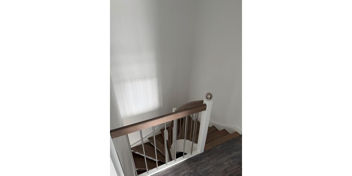 Maisonettenwohnung Rellingen - 4 Zimmer, 153 m&sup2;, 2.600&euro; | Angebot:25964787