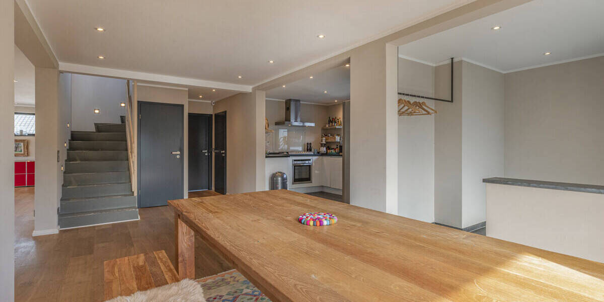 Einfamilienhaus Quickborn - 7 Zimmer, 252 m&sup2;, 830.000&euro; | Angebot:25662628