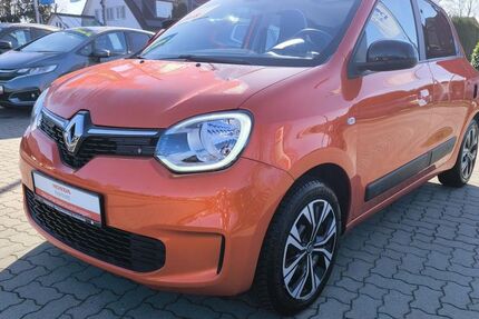 Renault Twingo 23.480 km 11.990 &euro; Braak 22145