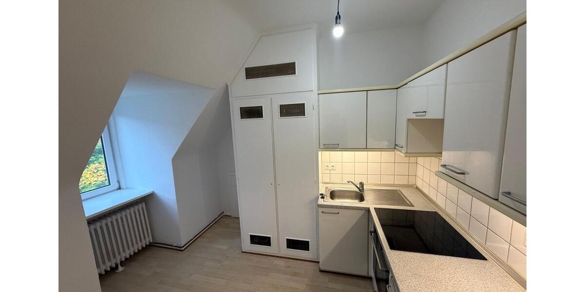 Dachgeschoßwohnung Hamburg Hamburg-Mitte - 2 Zimmer, 82 m&sup2;, 1.717&euro; | Angebot:23573372