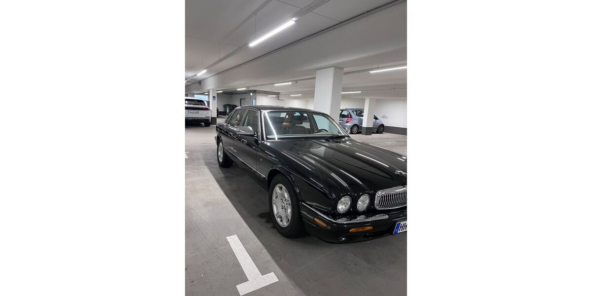 Jaguar XJ 102.700 km 21.900 &euro; Hamburg 22043