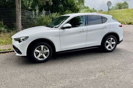 Alfa Romeo Stelvio 172.000 km 15.990 &euro; Hamburg 21073