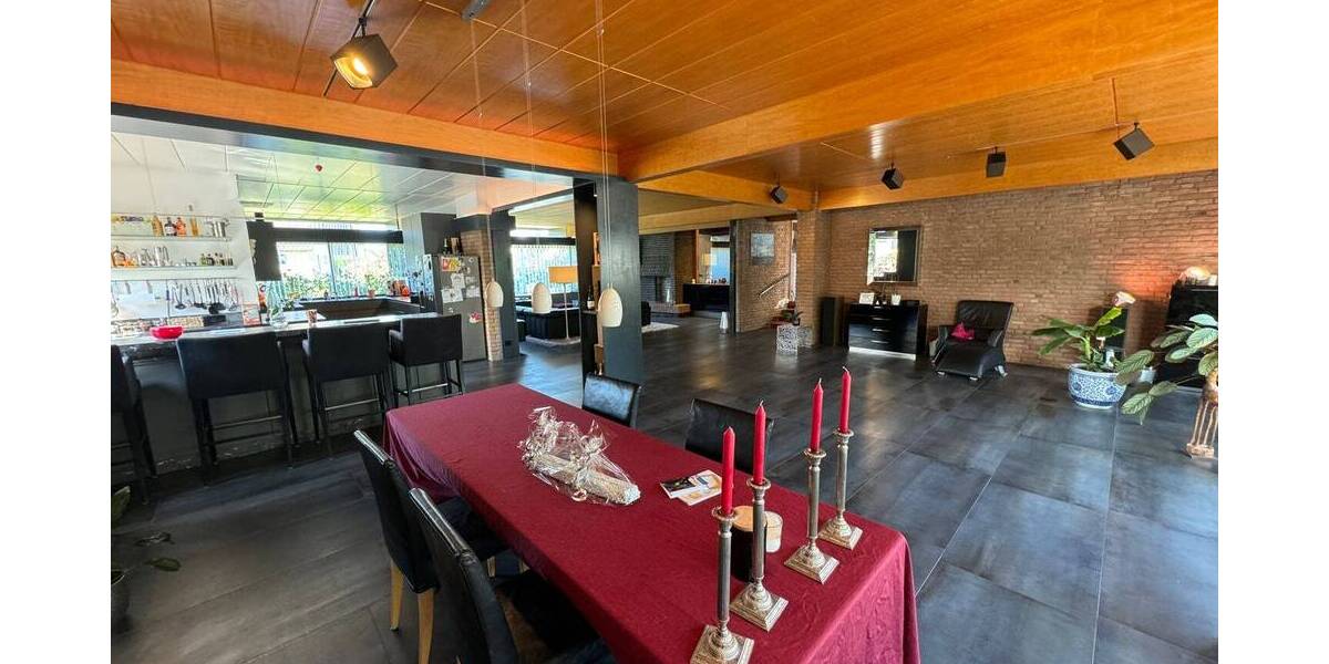 Bungalow Uetersen - 9 Zimmer, 400 m&sup2;, 1.090.000&euro; | Angebot:25660505