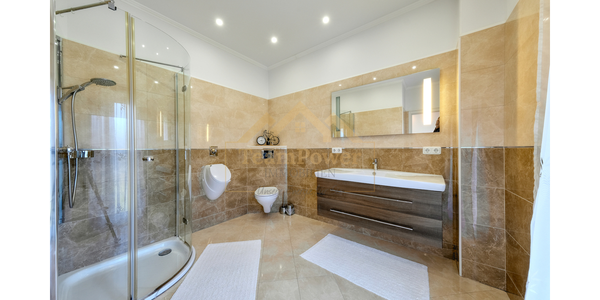 Exklusive Familienresidenz in TOP Lage - Modern, energieeffizient & großzügig Inkl. Sauna und Pool ! - Einfamilienhaus Henstedt-Ulzburg Ulzburg | Angebot:25365899