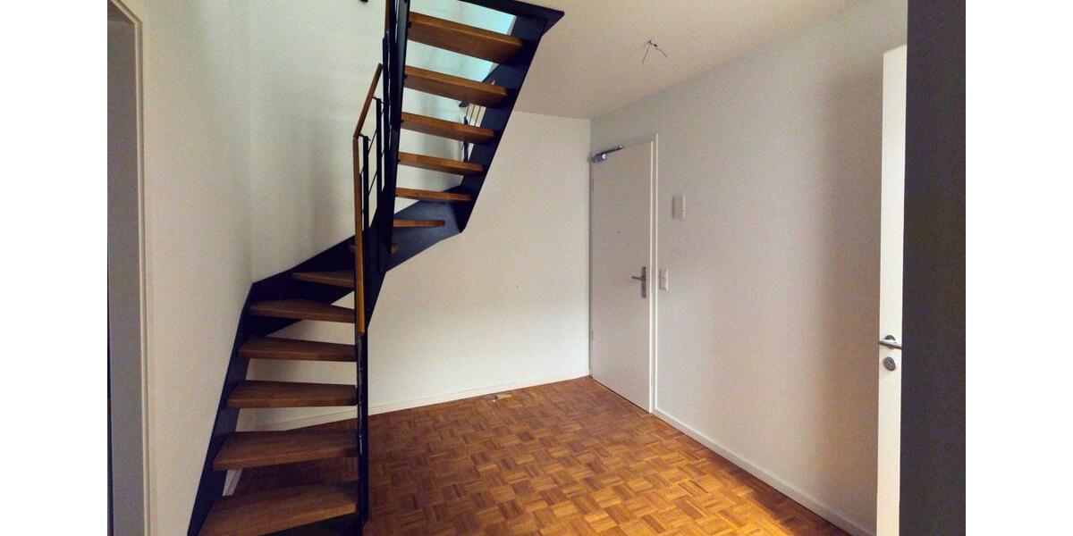 Etagenwohnung Stapelfeld - 3 Zimmer, 139 m&sup2;, 1.850&euro; | Angebot:25570813