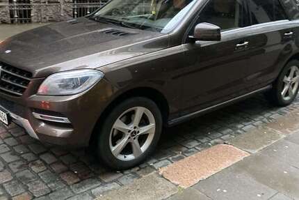 Mercedes-Benz ML 350 236.000 km 19.900 &euro; Hamburg 22045