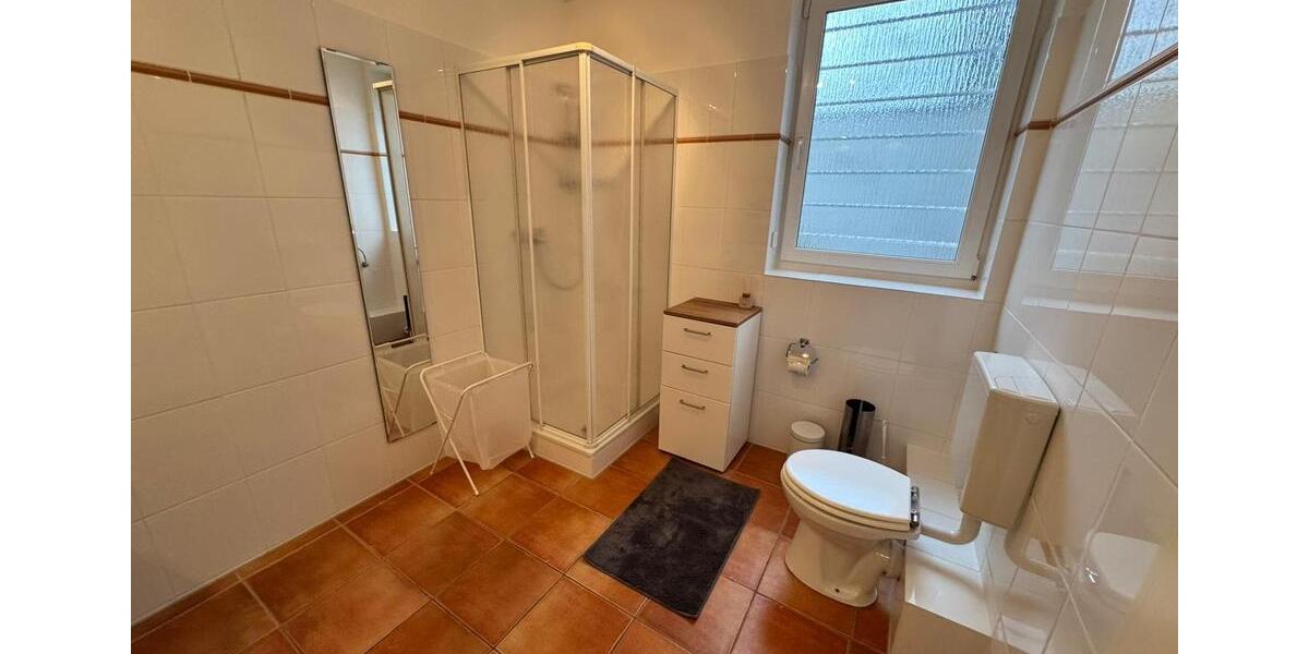 Etagenwohnung Nahe - 2 Zimmer, 66 m&sup2;, 1.200&euro; | Angebot:25172952