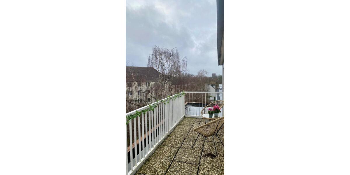 Dachgeschoßwohnung Hamburg Barmbek-Süd - 2 Zimmer, 55 m&sup2;, 1.700&euro; | Angebot:25634445