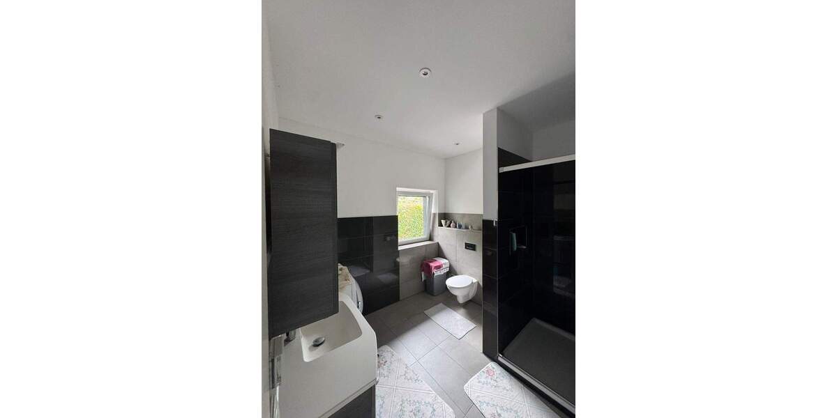 Mehrfamilienhaus, Wohnhaus Elmshorn Hainholz - 9 Zimmer, 215 m&sup2;, 780.000&euro; | Angebot:25775876