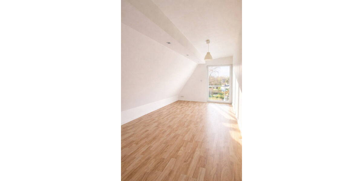 Etagenwohnung Hamburg Schnelsen - 3 Zimmer, 94 m&sup2;, 1.950&euro; | Angebot:26043237